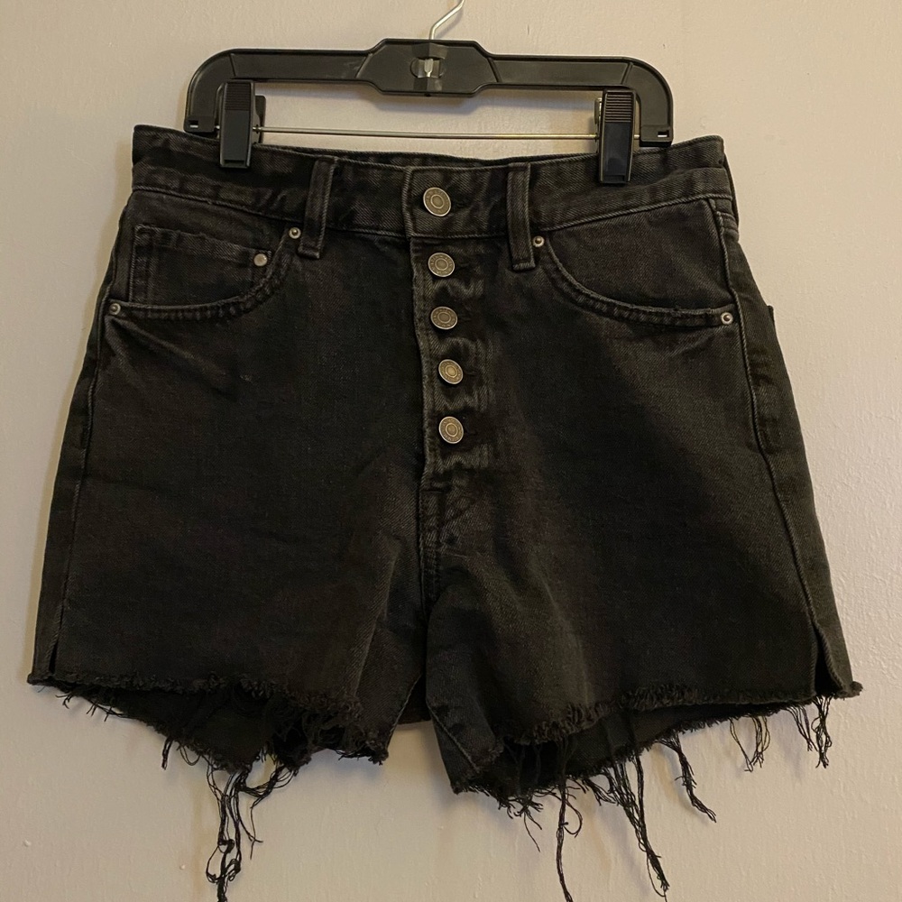 Black shorts from H&M